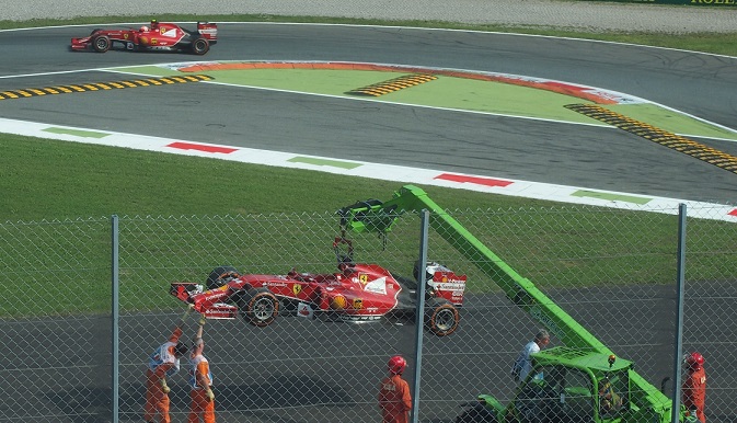 Ferrarit samassa kuvassa