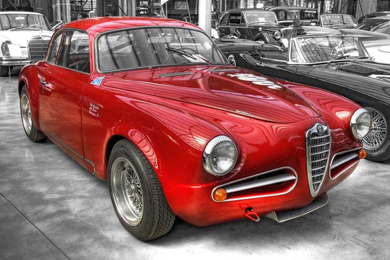 Alfa Romeo 1900 Sprint Touring Superleggera.jpg