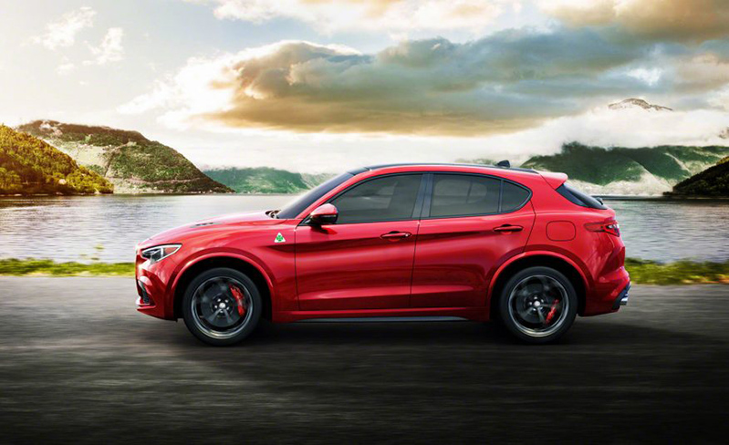 2018-Alfa-Romeo-Stelvio-102-876x535.jpg