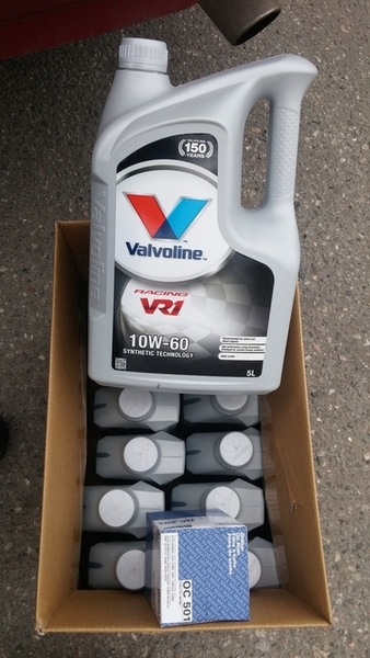 20180503--Valvoline VR1 Racing 10W-60 03 Copy.jpg