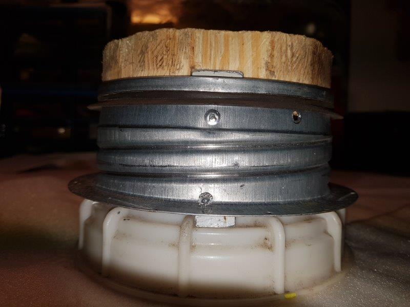0555 AR166 Bensatankki-1.jpg