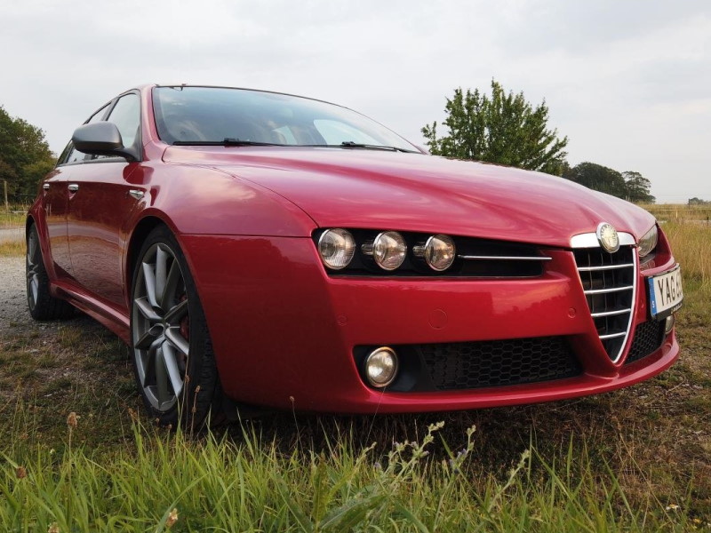 Alfa 159 rosso competizione 01 alfabbs.jpg