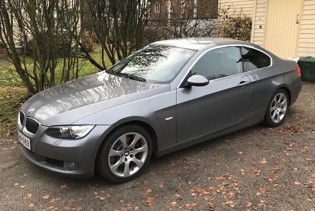 E92 tehdassävytys.jpg