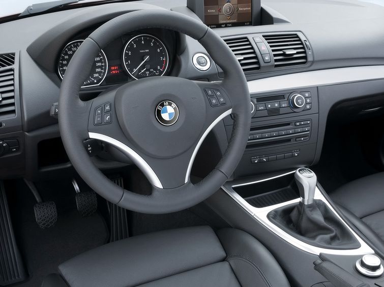 2008-BMW-1-Series-Coupe-Dashboard-755x566.jpg