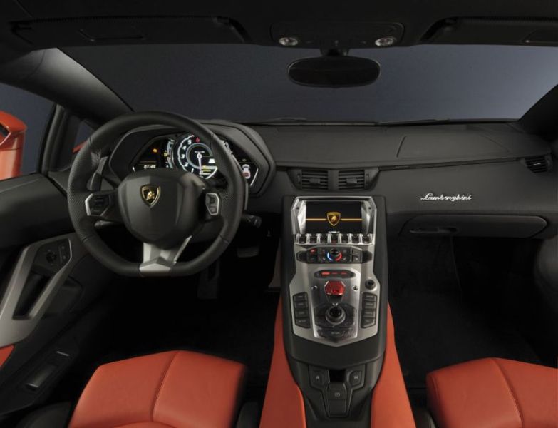 Lamborghini-Aventador-LP-700-4-interior.jpg